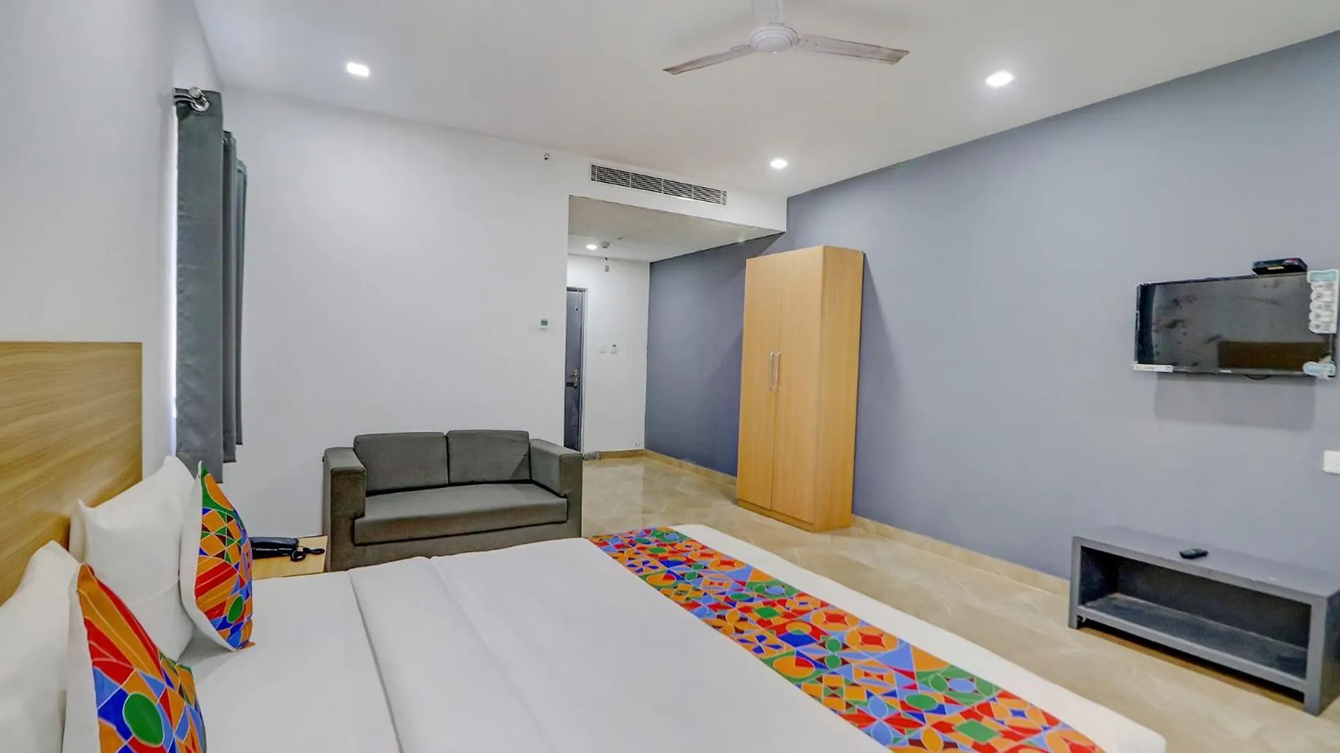 Hotel Fabhotel Premium Kashi Varanasi