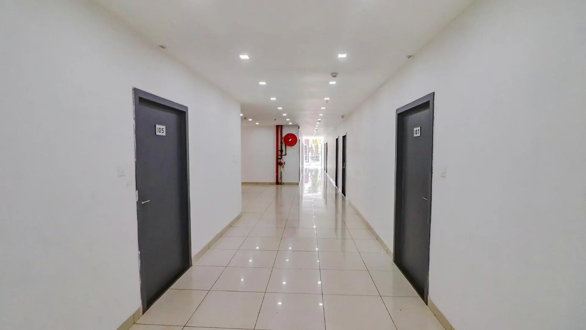 Hotel Fabhotel Premium Kashi Varanasi