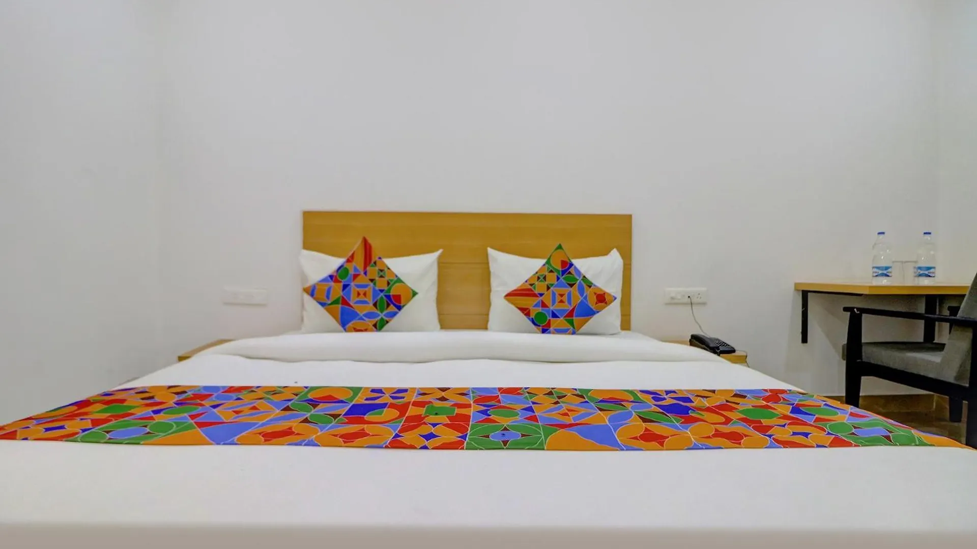 *** Hotel Fabhotel Premium Kashi Varanasi India